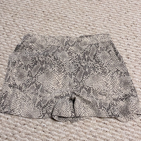 CALVIN KLEIN SHORTS